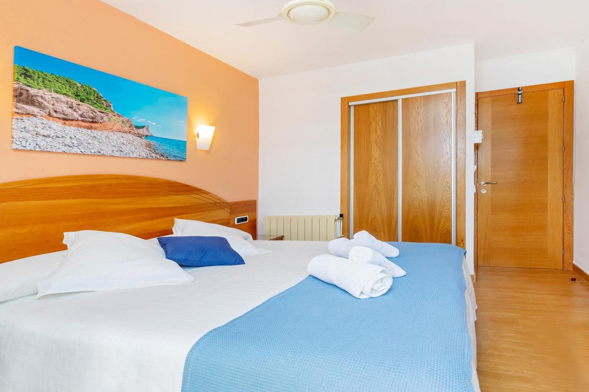 Hostal Manolita Sant Antoni de Portmany Exterior foto